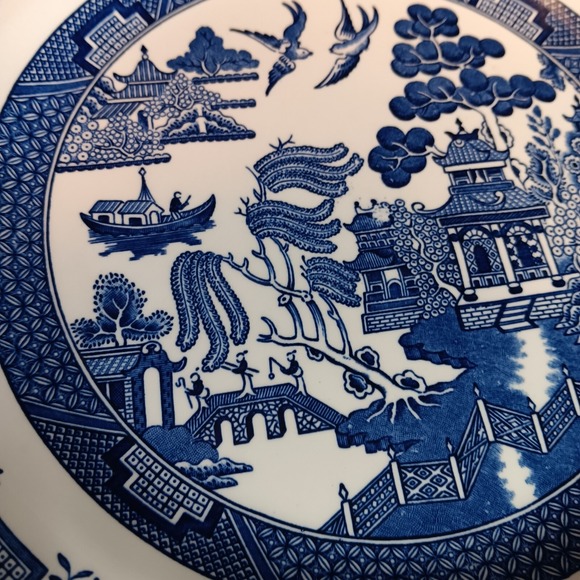Vintage Blue Willow Willow Ware 10.5 inch Dinner Plate Churchill England NB - Picture 6 of 9